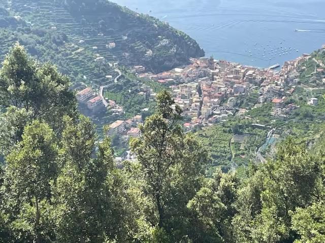 La Dacia Di Gina Ravello